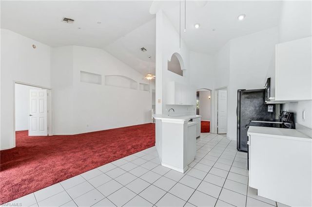 7768 Gardner DR # 202, Naples, FL 34109
