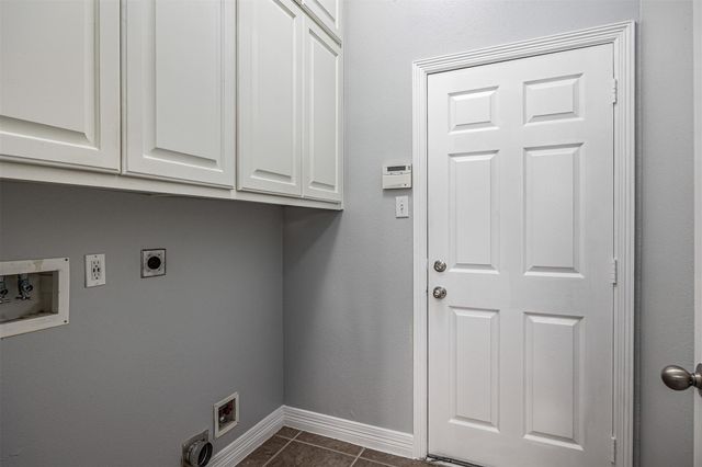 1711 Caroline Avenue, Baytown, TX 77523