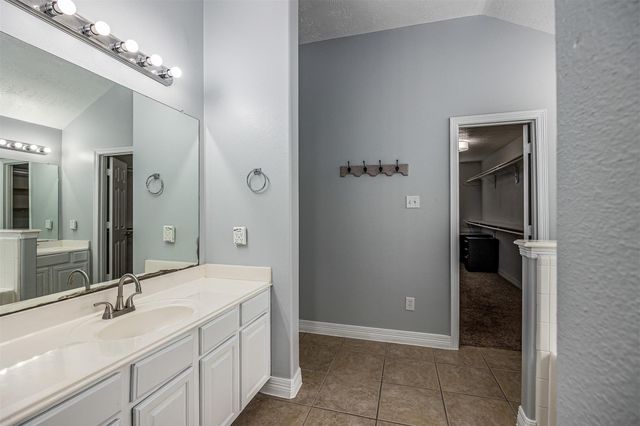 1711 Caroline Avenue, Baytown, TX 77523