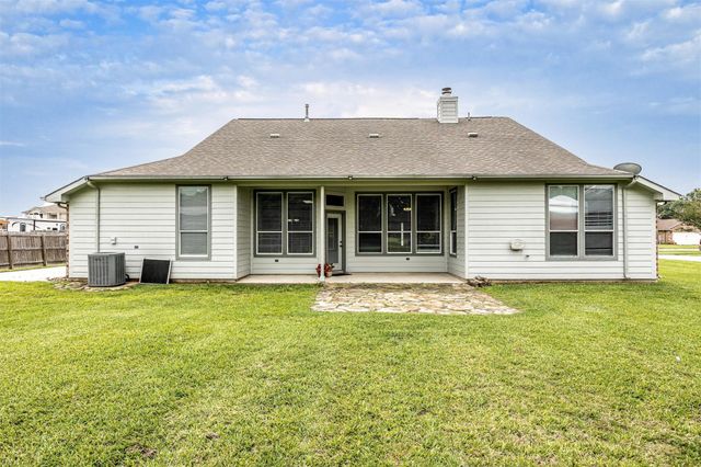 1711 Caroline Avenue, Baytown, TX 77523