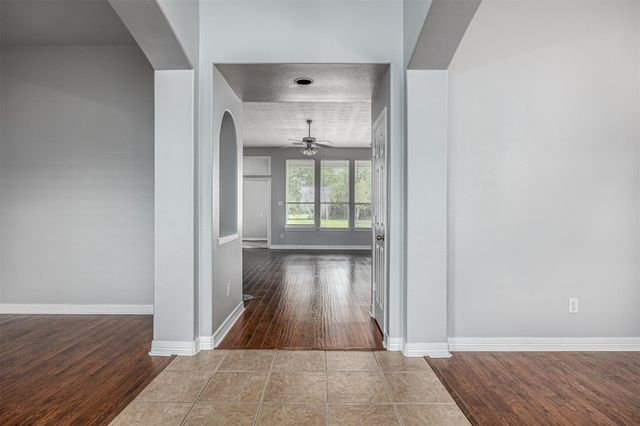 1711 Caroline Avenue, Baytown, TX 77523