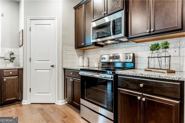 209 Whispering Pines Avenue 164, Conyers, GA 30094