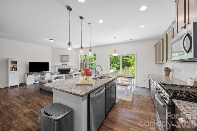 625 Amber Meadows Way, Tega Cay, SC 29708