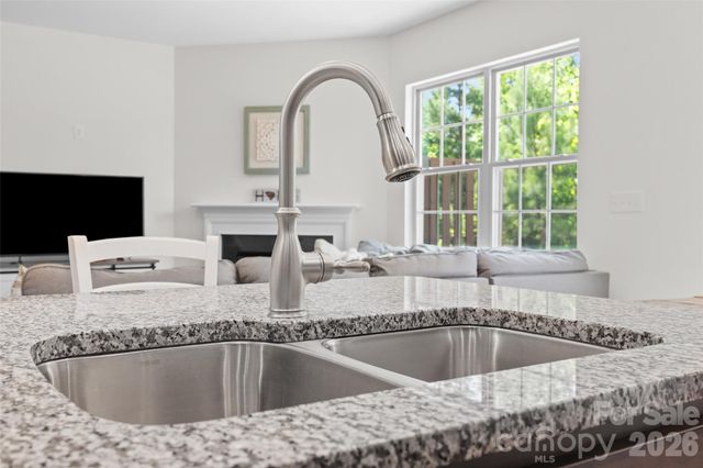 625 Amber Meadows Way, Tega Cay, SC 29708