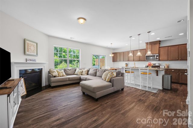 625 Amber Meadows Way, Tega Cay, SC 29708