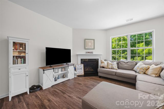625 Amber Meadows Way, Tega Cay, SC 29708