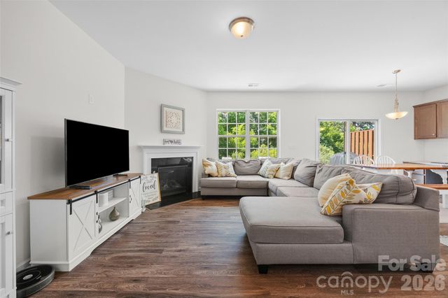 625 Amber Meadows Way, Tega Cay, SC 29708