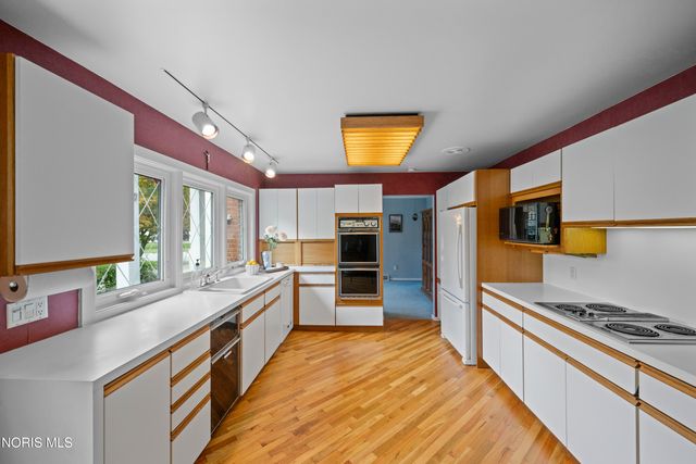 4331 Imperial Drive, Toledo, OH 43615