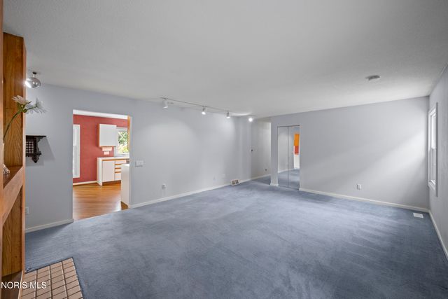 4331 Imperial Drive, Toledo, OH 43615