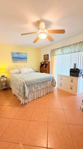 10301 Chapman Oak Court, Palm Beach Gardens, FL 33410