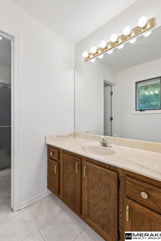 2727 N 113th Street, Omaha, NE 68164