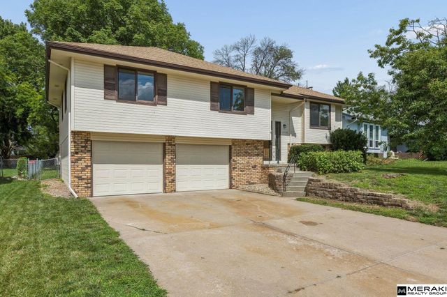 2727 N 113th Street, Omaha, NE 68164