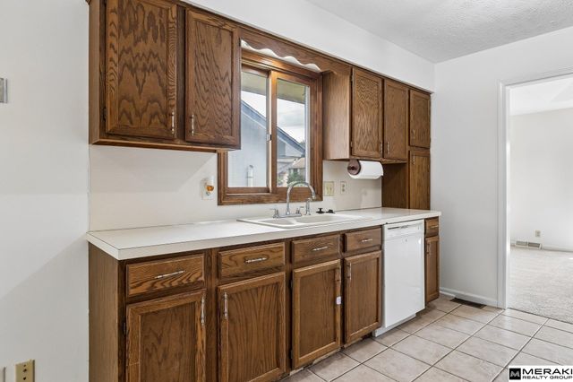 2727 N 113th Street, Omaha, NE 68164