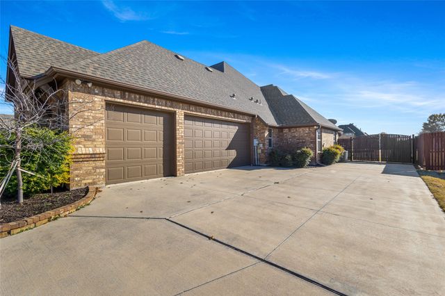 1317 Bluff Springs Drive, Fort Worth, TX 76052