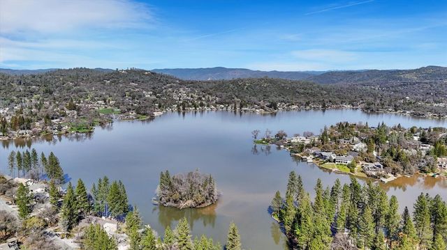 19308 Explorer Ct, Penn Valley, CA 95946