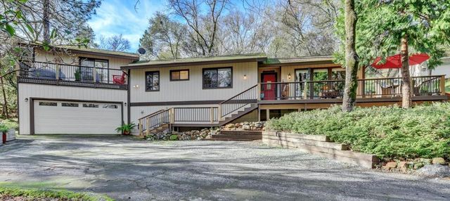 19308 Explorer Ct, Penn Valley, CA 95946