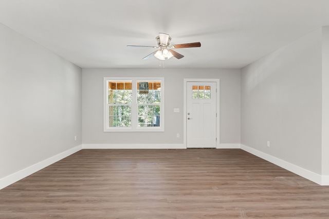 1053 Benton Tidwell Rd, Hilham, TN 38568