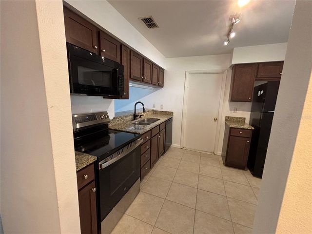 1761 LAKEVIEW VILLAGE DRIVE, Brandon, FL 33510