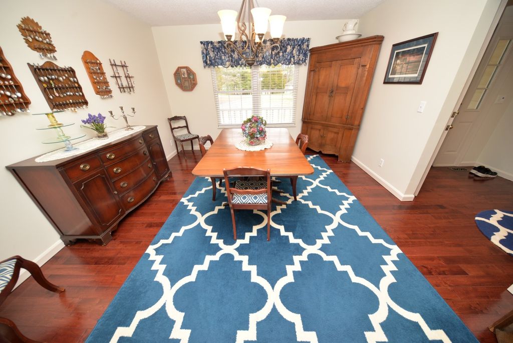 Image 22 of property listing at 14687 N Lost Lake Lane, Mt Vernon, IL 62864