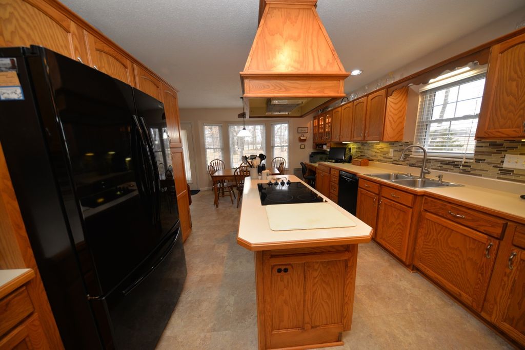 Image 45 of property listing at 14687 N Lost Lake Lane, Mt Vernon, IL 62864