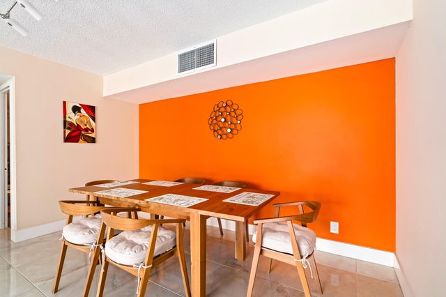 2000 Atlantic Shores Boulevard Apt 410, Hallandale Beach, FL 33009