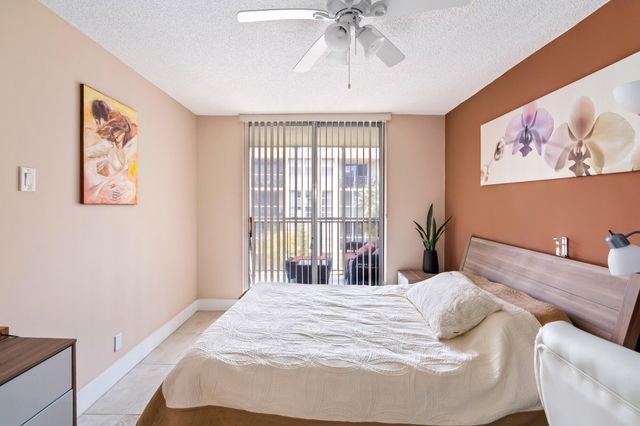 2000 Atlantic Shores Boulevard Apt 410, Hallandale Beach, FL 33009