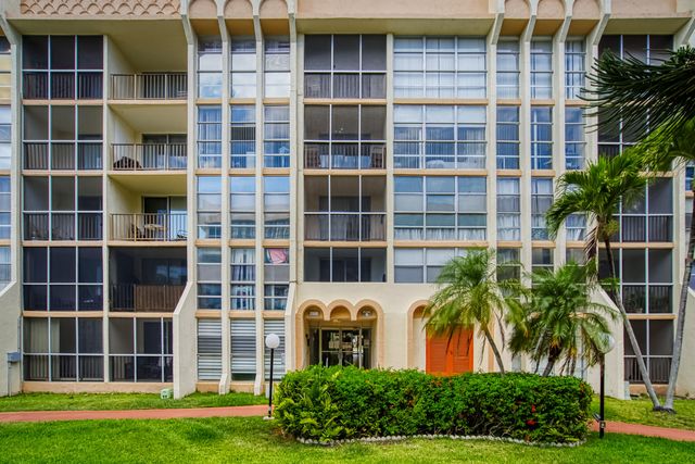 2000 Atlantic Shores Boulevard Apt 410, Hallandale Beach, FL 33009