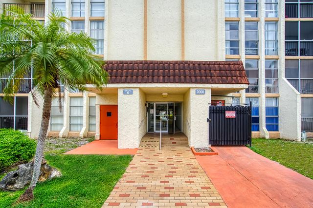 2000 Atlantic Shores Boulevard Apt 410, Hallandale Beach, FL 33009