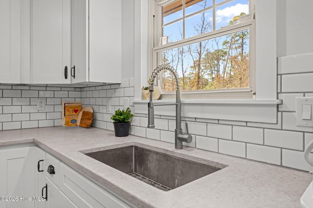 6115 Gondolier Drive, New Bern, NC 28560