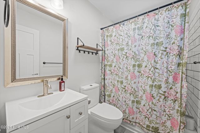 6115 Gondolier Drive, New Bern, NC 28560