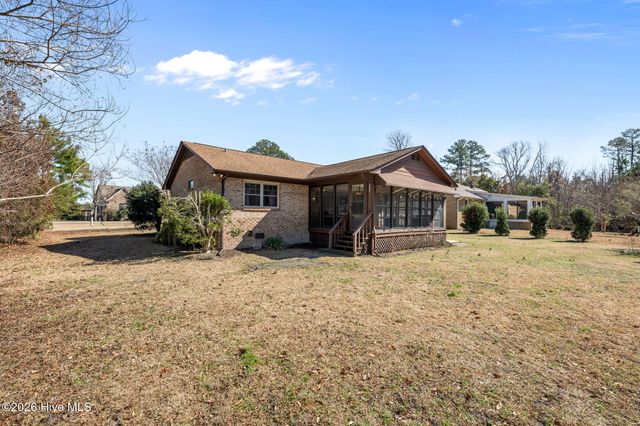 6115 Gondolier Drive, New Bern, NC 28560