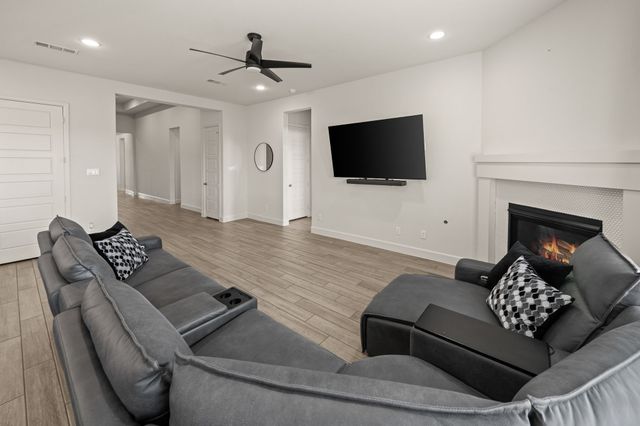 1413 Inlet Trail, Midlothian, TX 76065