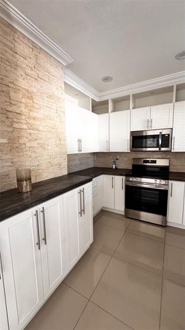 365 NE 32nd Ter 365, Homestead, FL 33033