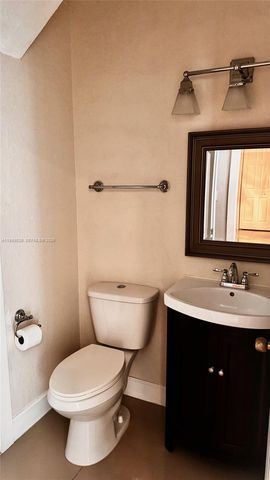 365 NE 32nd Ter 365, Homestead, FL 33033