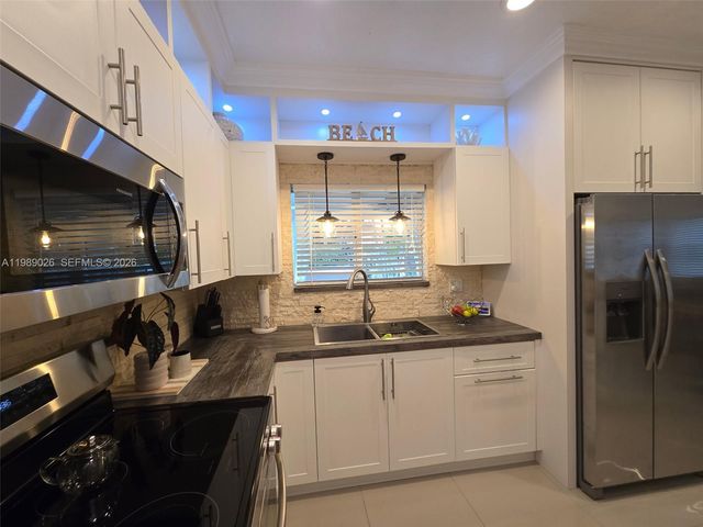 365 NE 32nd Ter 365, Homestead, FL 33033