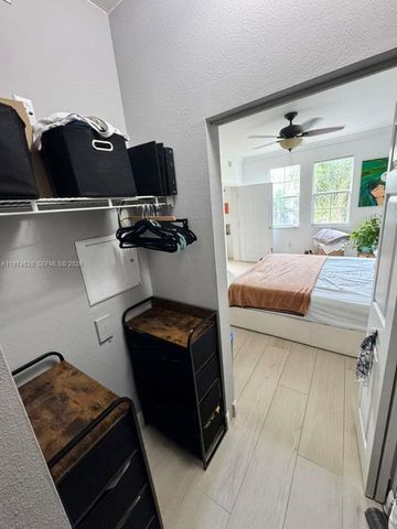 533 NE 3rd Ave 407, Fort Lauderdale, FL 33301