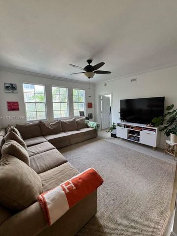 533 NE 3rd Ave 407, Fort Lauderdale, FL 33301