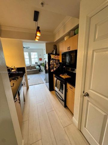 533 NE 3rd Ave 407, Fort Lauderdale, FL 33301