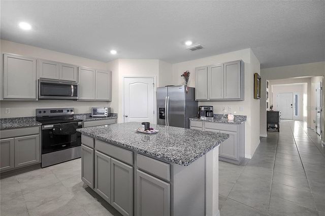 5189 GREENHEART AVENUE, Mount Dora, FL 32757