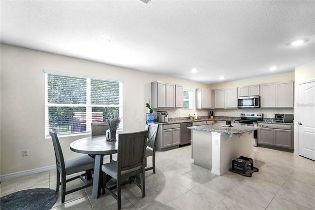 5189 GREENHEART AVENUE, Mount Dora, FL 32757