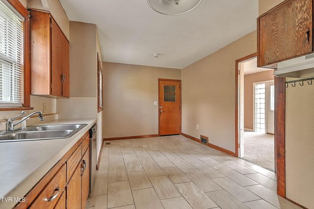 1185 Kingsport Highway, Greeneville, TN 37745