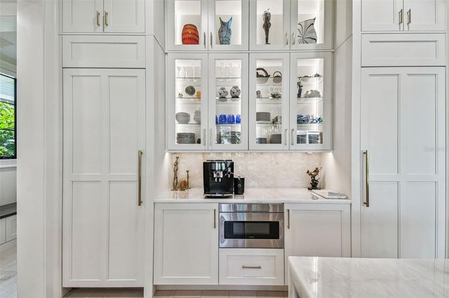 2915 W HARBOR VIEW AVENUE, Tampa, FL 33611