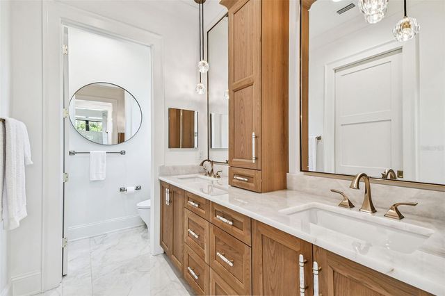 2915 W HARBOR VIEW AVENUE, Tampa, FL 33611