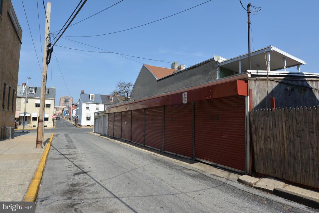 328 CHESTNUT ST, Reading, PA 19602