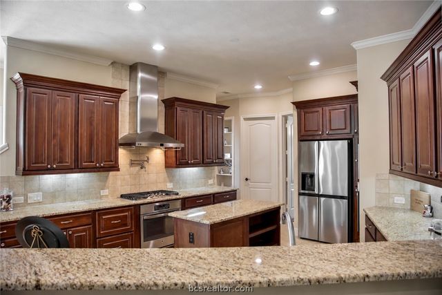 28946 Village Trail, Magnolia, TX 77355