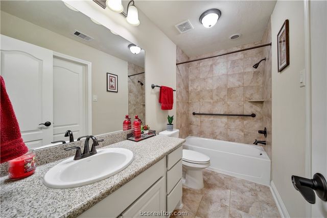 28946 Village Trail, Magnolia, TX 77355