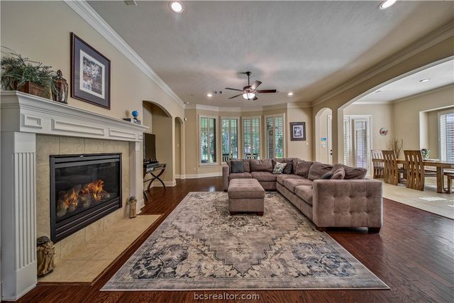 28946 Village Trail, Magnolia, TX 77355