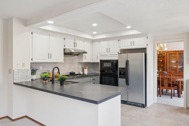 18 Applegate Way, Alameda, CA 94502