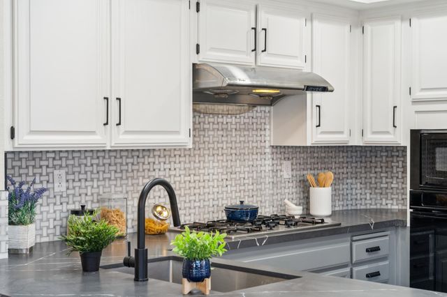 18 Applegate Way, Alameda, CA 94502