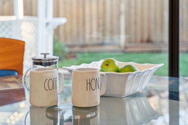 18 Applegate Way, Alameda, CA 94502